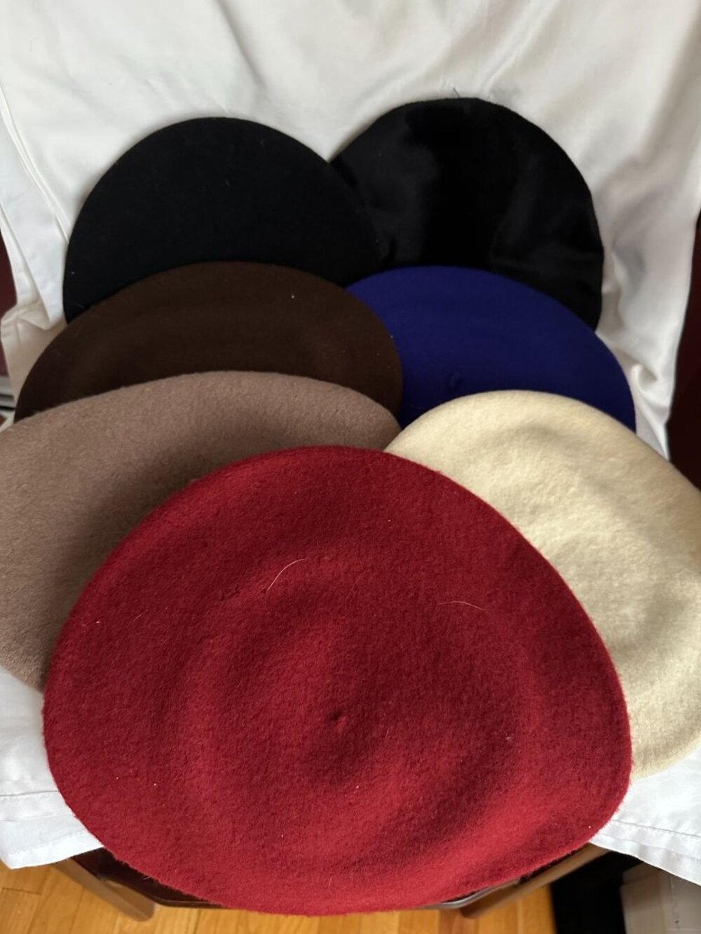 7 vintage berets Paris,France, Czechoslavakia, Amazing collection